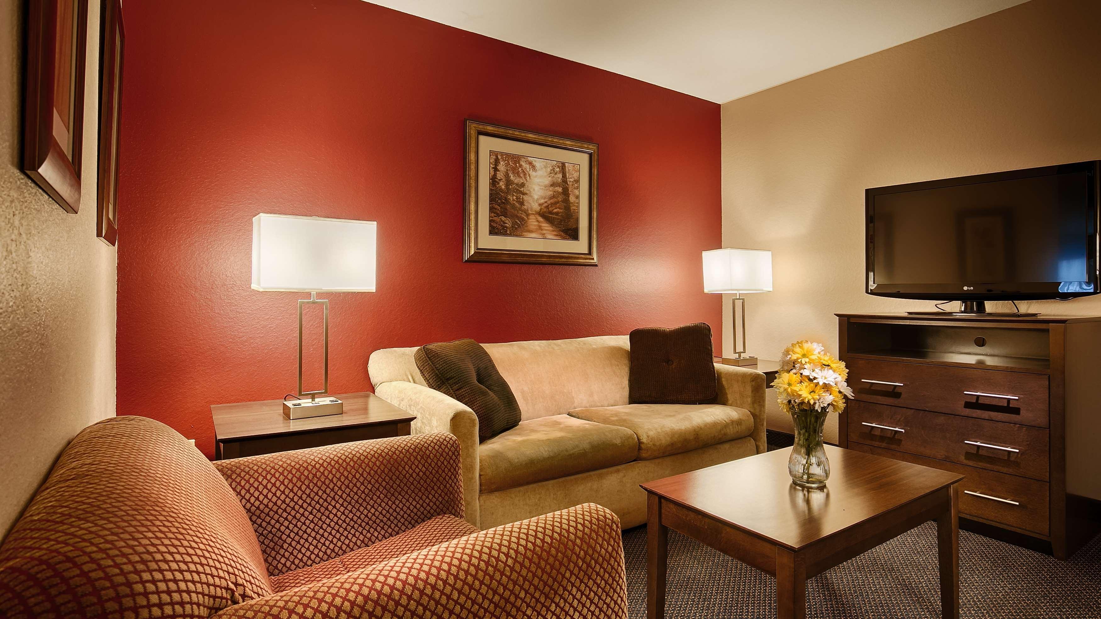 Best Western Plus Brandywine Inn & Suites Монтиселло Экстерьер фото