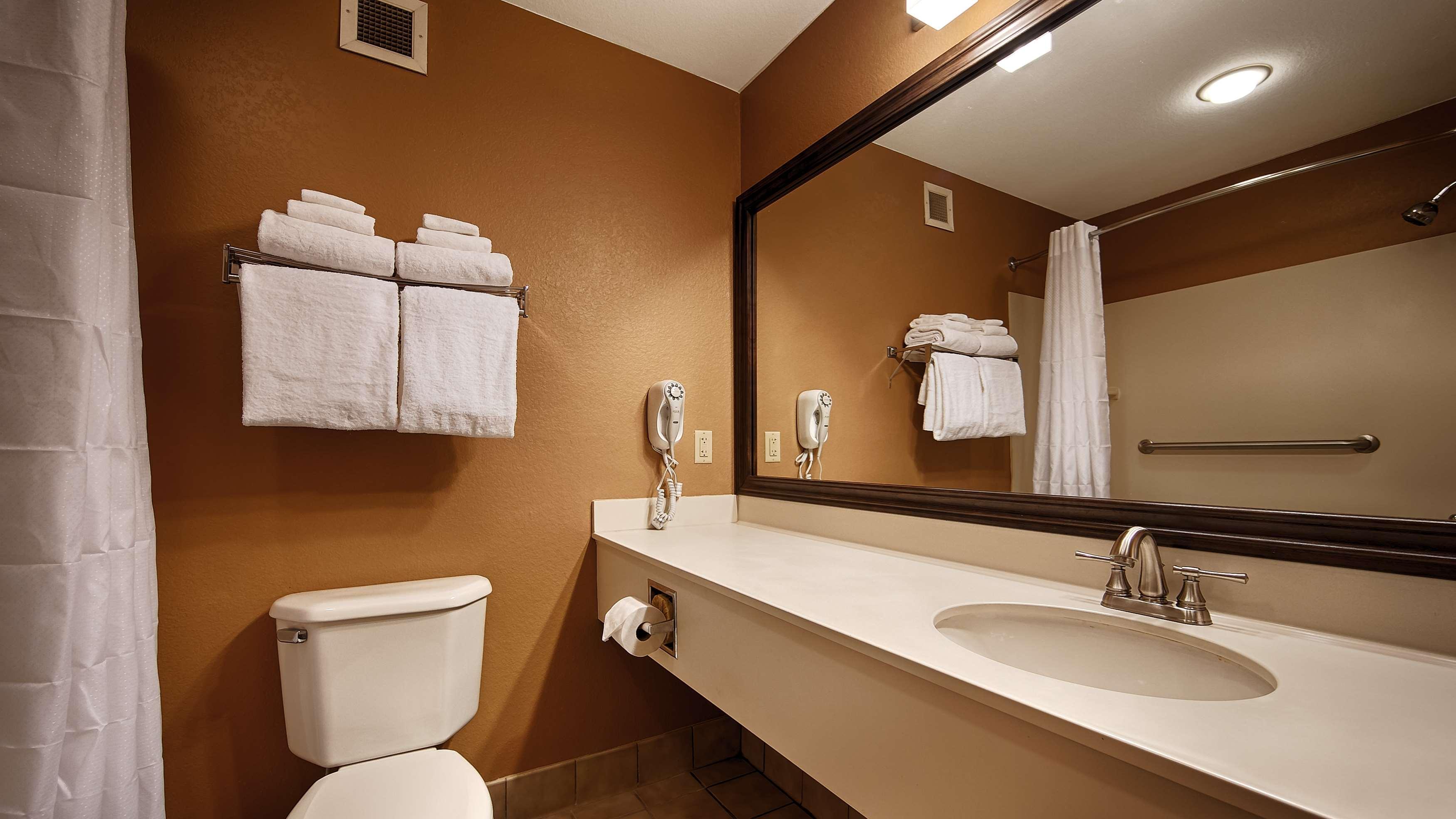 Best Western Plus Brandywine Inn & Suites Монтиселло Экстерьер фото