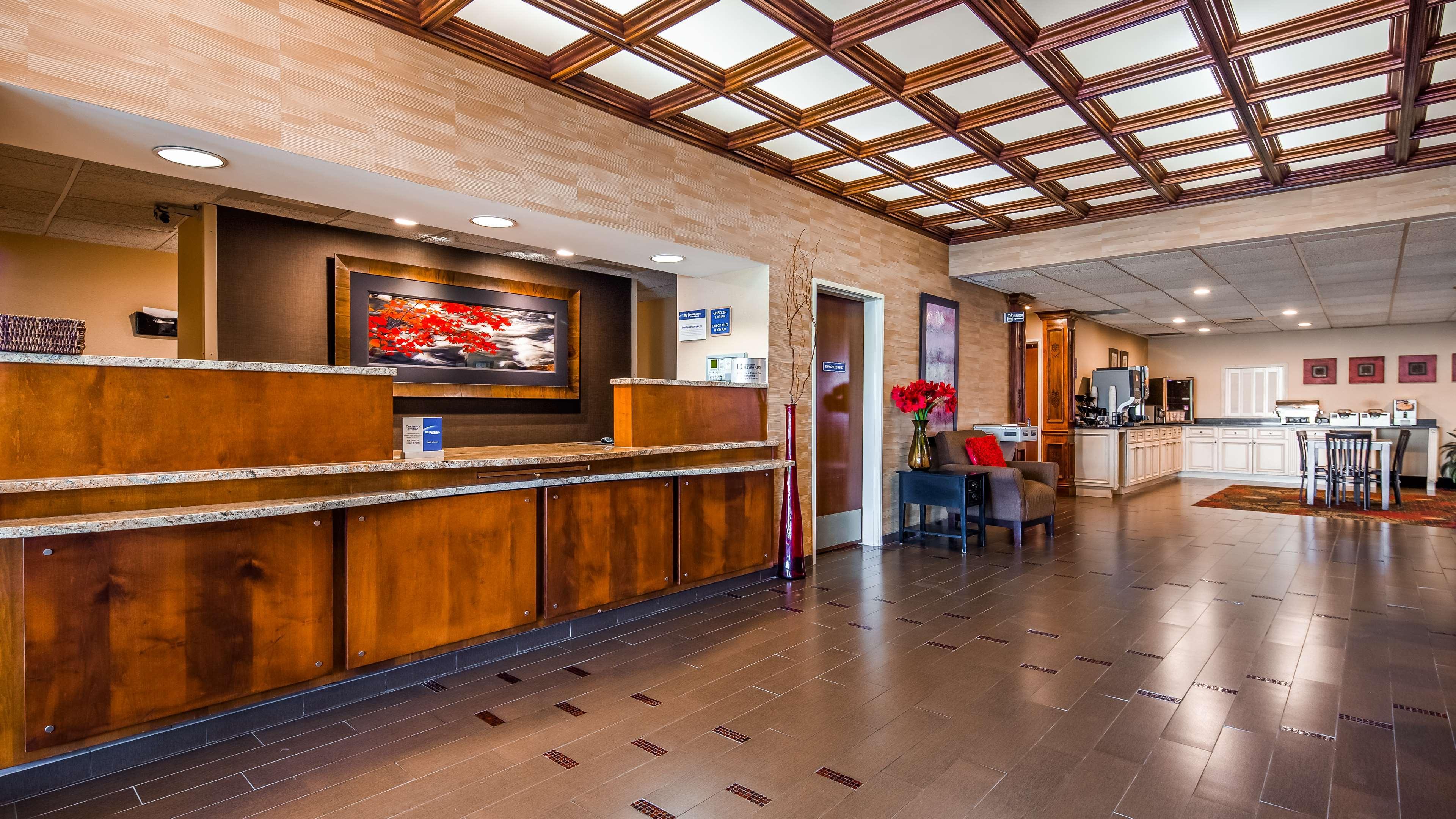 Best Western Plus Brandywine Inn & Suites Монтиселло Экстерьер фото