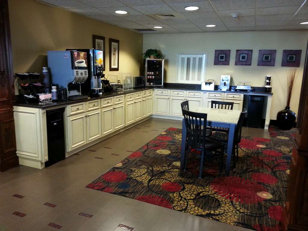 Best Western Plus Brandywine Inn & Suites Монтиселло Ресторан фото